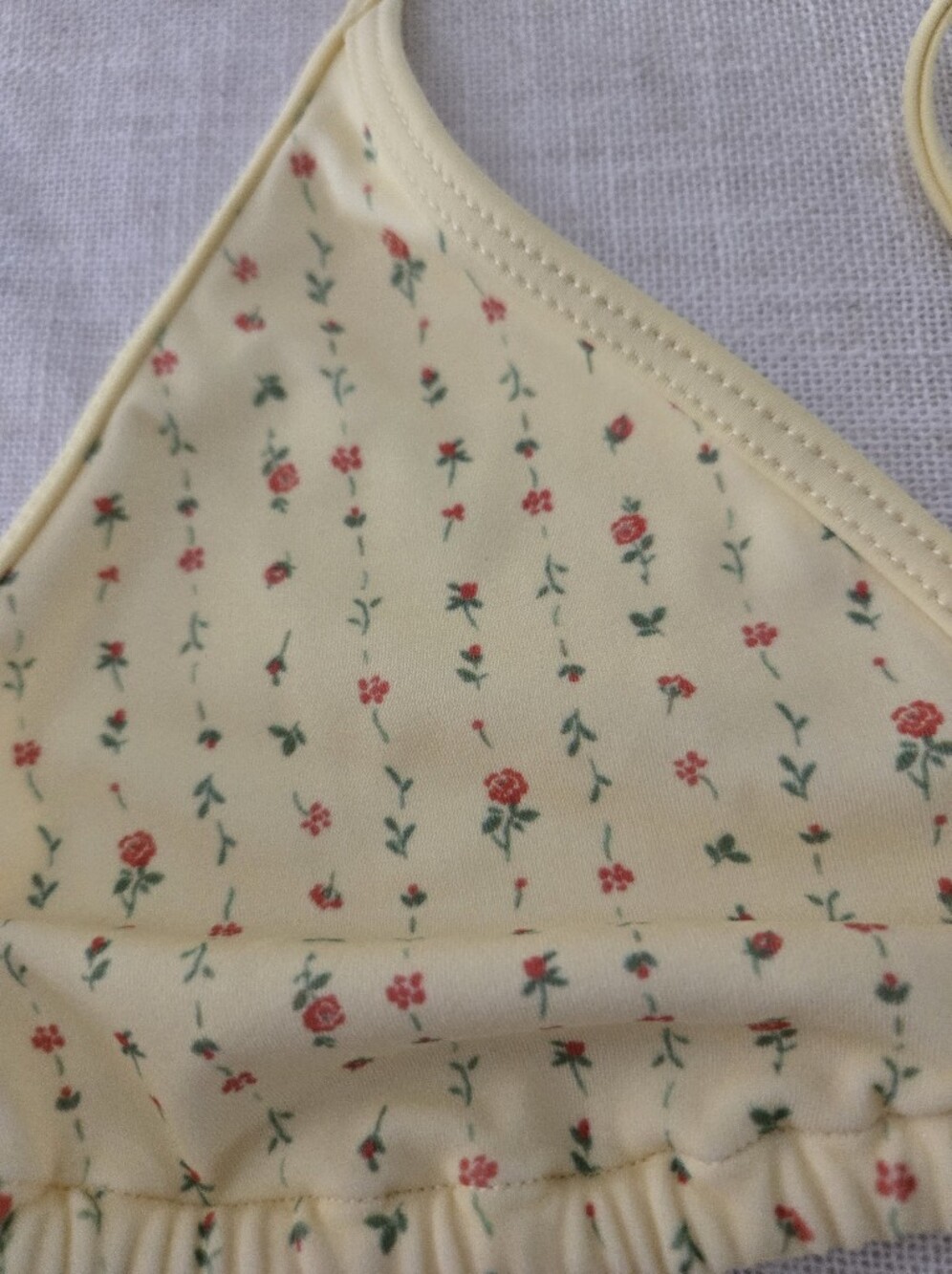 NWT PacSun Yellow Floral Triangle Bikini Top - Picture 2 of 5